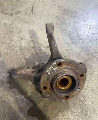 Peugeot 208 Front wheel hub