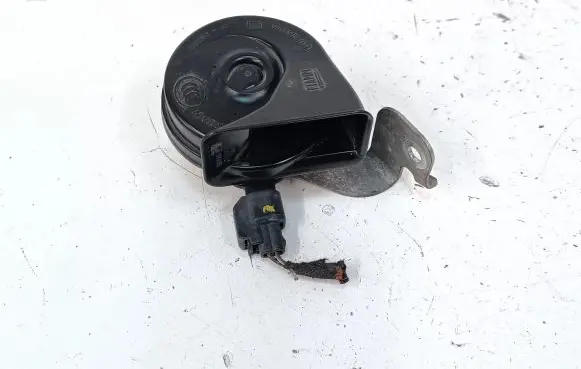 Opel Zafira C Horn signal 13409131
