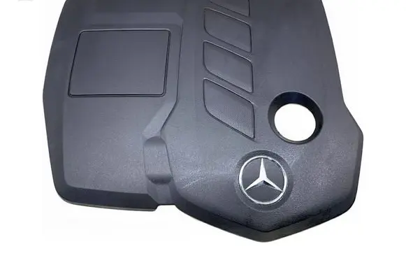 Mercedes-Benz C W205 Engine cover (trim) A6540107600