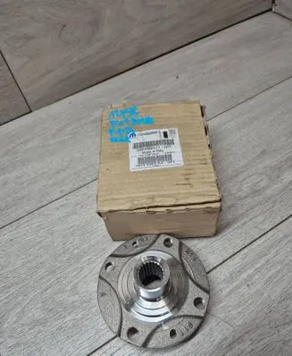 Fiat Panda III Front wheel hub spindle knuckle 51900011