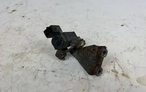 Maserati Levante Engine mount vacuum valve 670002843 72828610