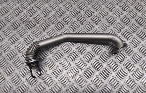 Volvo V70 EGR valve line/pipe/hose 32213481
