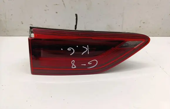 Volkswagen Golf VIII Tailgate rear/tail lights 5H0945093D