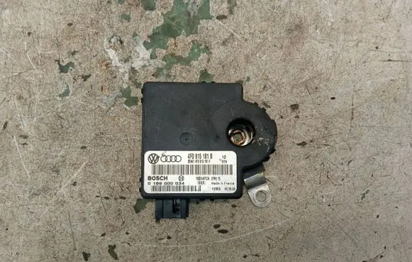 Audi A6 S6 C6 4F Power management control unit 4F0915181B 0199000034 4F0910181F