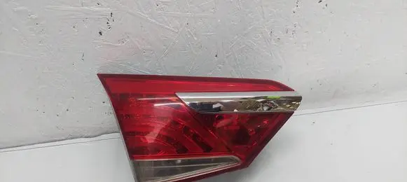 Hyundai i40 Tailgate rear/tail lights 111025A