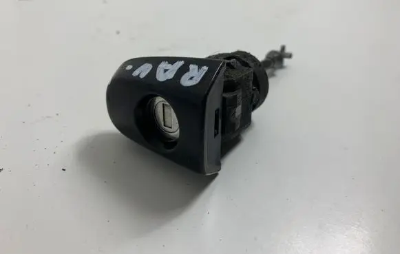 Toyota RAV 4 (XA30) Front door lock (next to the handle) 
