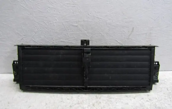Audi Q7 4M Bonnet/hood grill 4M0121219C