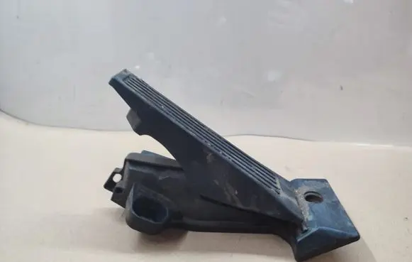Hyundai Tucson TL Accelerator throttle pedal