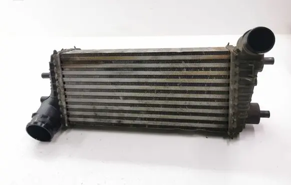 Ford Focus Intercooler radiator BV619L440CE Y2488004