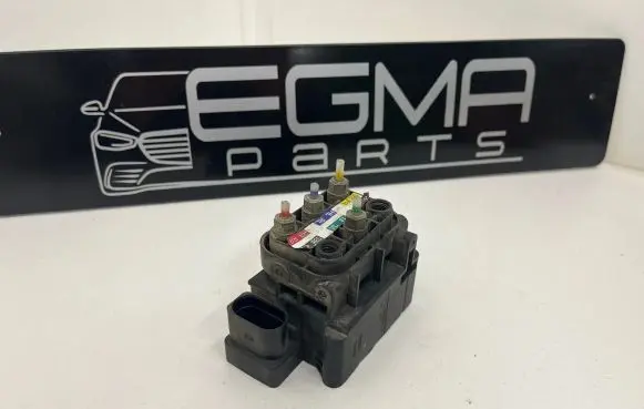 Mercedes-Benz S W221 Air suspension valve block A2513200058