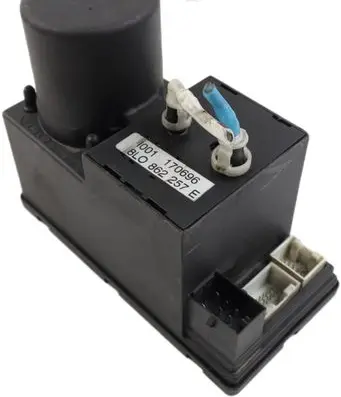 Audi A3 S3 8L Central locking motor 8L0862257E