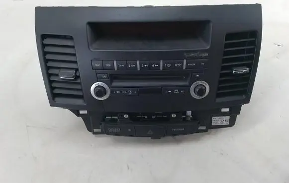 Radio/CD/DVD/GPS head unit