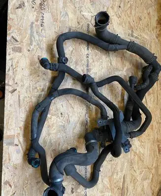 Land Rover Discovery 4 - LR4 Thermostat AH228K515AA AH22-8K515-AA