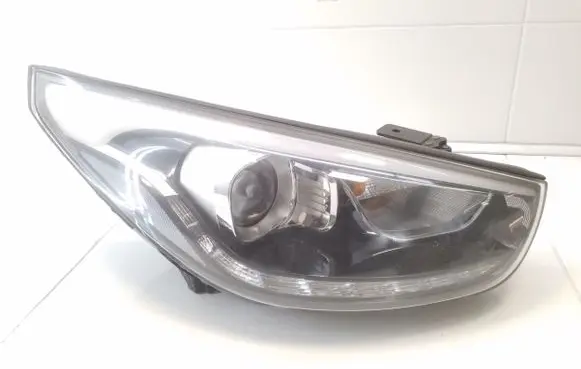 Hyundai ix35 Headlight/headlamp 921022YXXX 921022Y