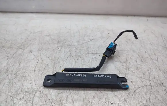 KIA Optima Aerial antenna amplifier 954203K200