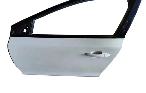 Volvo V40 Front door