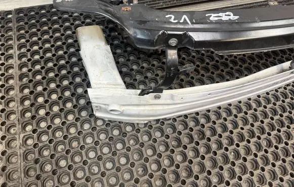 Opel Astra K Radiator support slam panel 