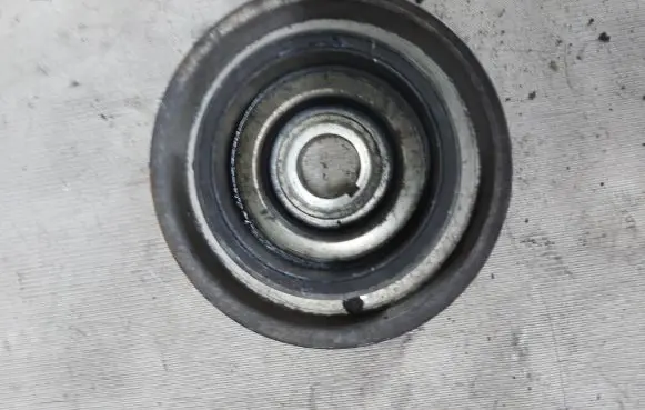 Ford Galaxy Crankshaft pulley 8928