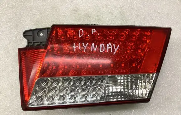 Hyundai Grandeur Tailgate rear/tail lights 924043L0