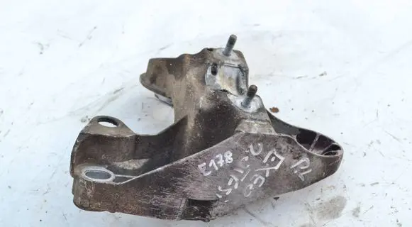 Seat Exeo (3R) Gearbox mounting bracket 8D0399114T
