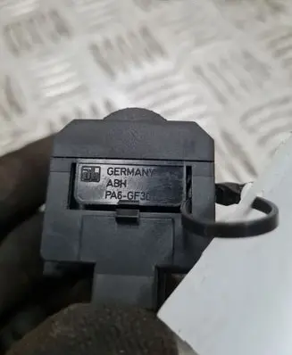 Skoda Octavia Mk2 (1Z) Headlight level height control switch