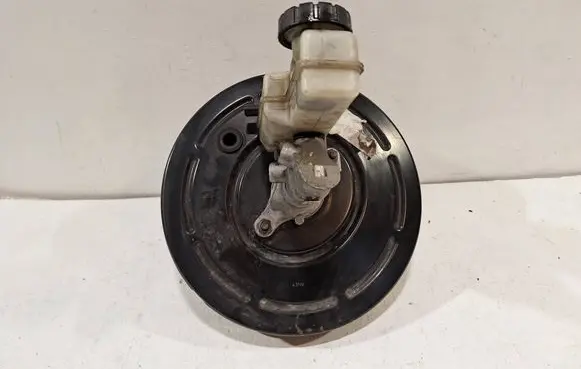Renault Megane III Brake booster 472100042R