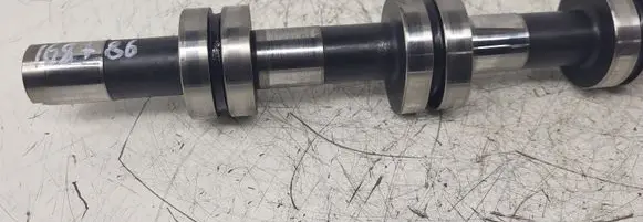 Volkswagen PASSAT B6 Camshaft 
