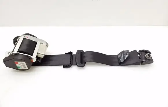 Rear seatbelt