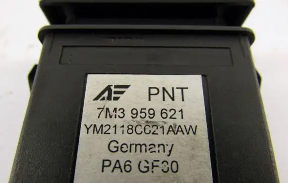 Volkswagen Sharan Windscreen/window heater switch 7M3959621