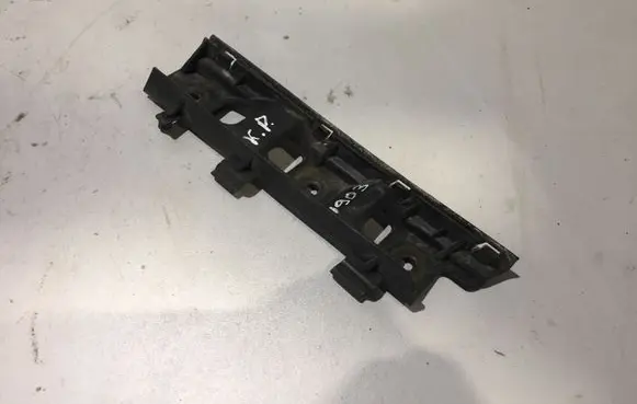 Volkswagen PASSAT B6 Front bumper mounting bracket 3C0807183