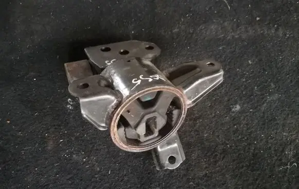 Hyundai ix35 Engine mount bracket
