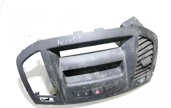 Dash center air vent grill