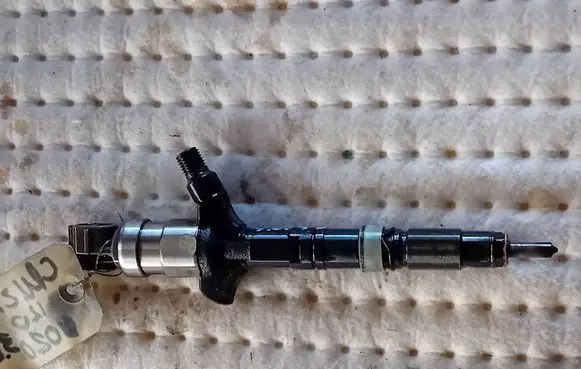 Toyota Land Cruiser (J120) Fuel injector 2367030020 11E06316
