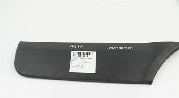 Volkswagen Crafter Side skirt rear trim A9066901662