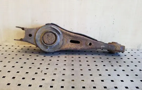 KIA Sorento Rear control arm