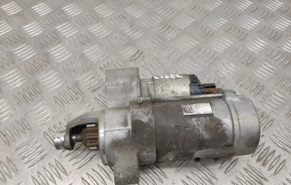 Audi A6 C7 Starter motor 03L911024B
