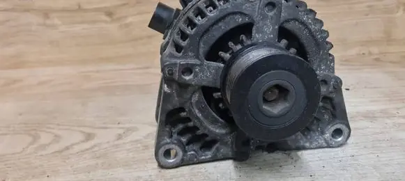 Volvo V50 Generator/alternator 30667067