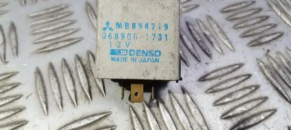 Mitsubishi Lancer Other relay MB894719 068900-1731