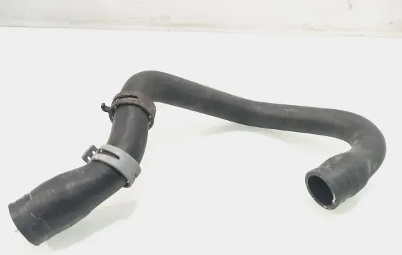 Mercedes-Benz C W203 Engine coolant pipe/hose 2038323894