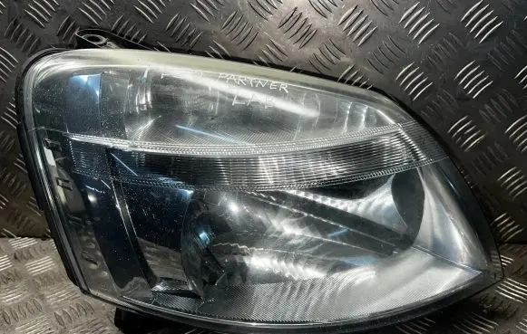 Peugeot Partner Headlight/headlamp 9644150880