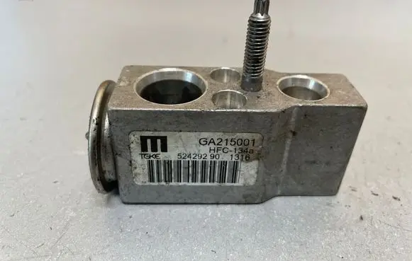 Air conditioning (A/C) expansion valve