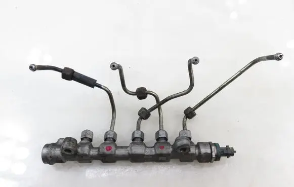 Renault Master II Fuel main line pipe 8200754773A 0445214175
