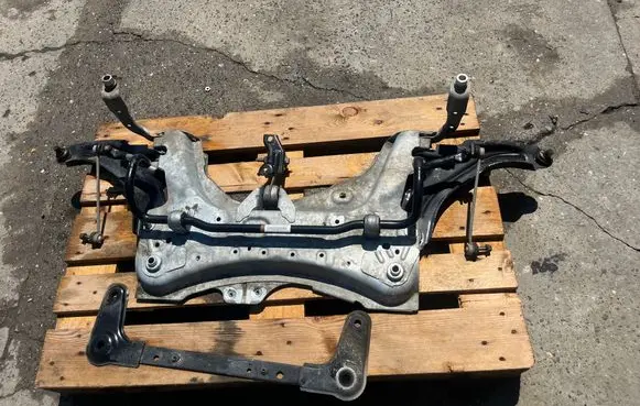 Renault Clio IV Front suspension assembly kit set