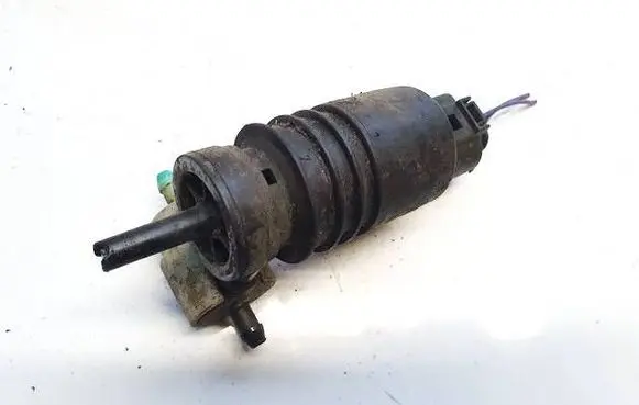 Volkswagen Touran I Windscreen/windshield washer pump 1j0973722