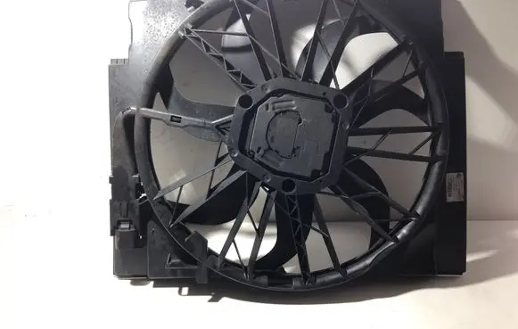 BMW 5 E60 E61 Electric radiator cooling fan 7789824