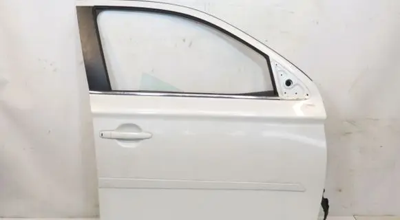 Mitsubishi Outlander Front door 