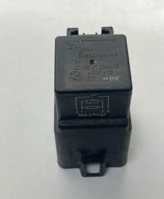 BMW 3 F30 F35 F31 Coolant fan relay 9207913 V23136J1004X85