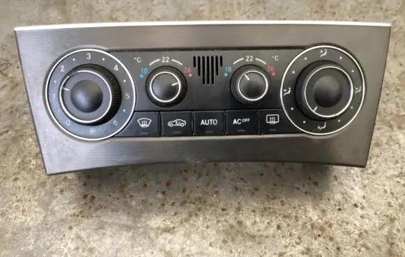 Mercedes-Benz C W203 Climate control unit A2038301785 9140010525