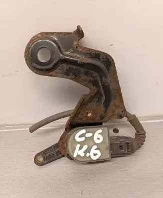 Headlight/headlamp level sensor