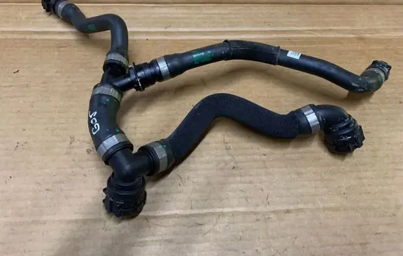 BMW X5 G05 Engine coolant pipe/hose 8678414